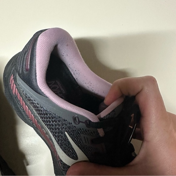 Brooks Womens Running Adrenaline GTS Athletic Shoes Size 8.5 Black Purple - Picture 12 of 12